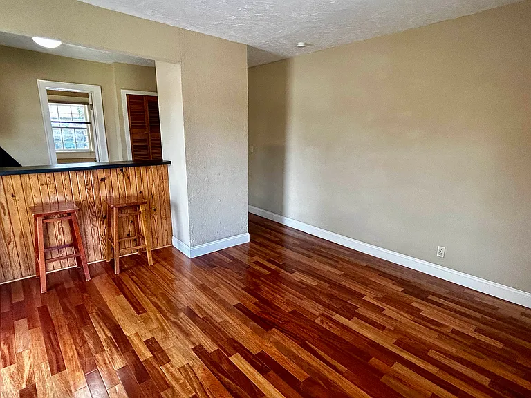 731 Jenkins Ave #B — Photo 5