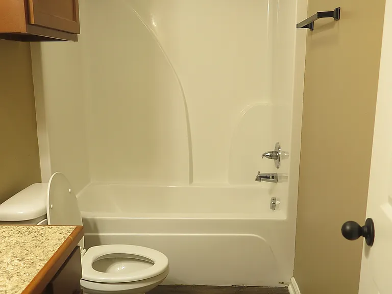 509 E Lagrange St #A — Photo 17