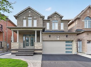 22 Arctic Willow Rd, Brampton, ON L6R 3K8