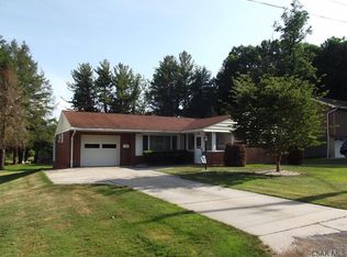 125 Amherst Rd, Johnstown, PA 15905