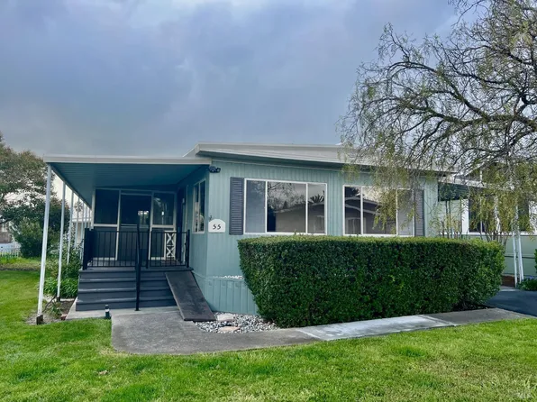 55 Oakwood Drive, Petaluma, CA 94954