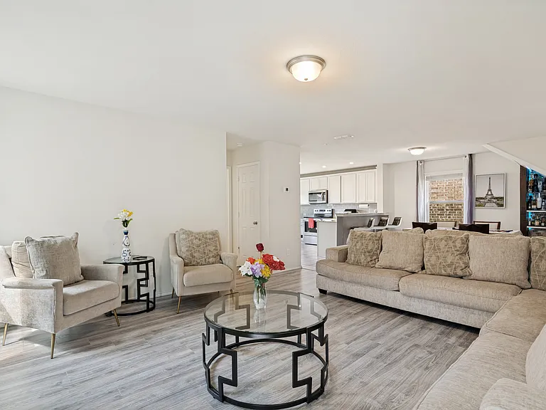 1073 Norias Dr — Photo 8