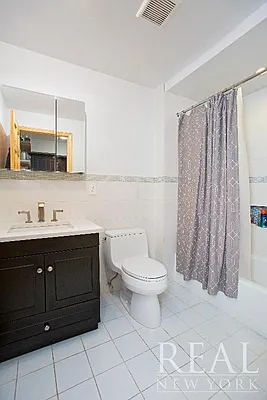 Rented by REAL New York | media 21