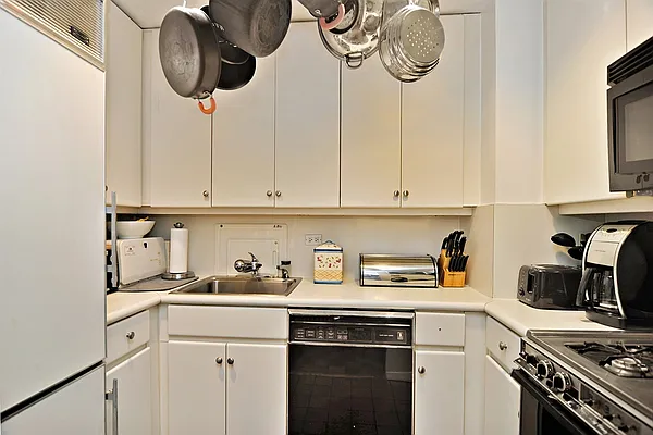 Rented by Corcoran | media 9