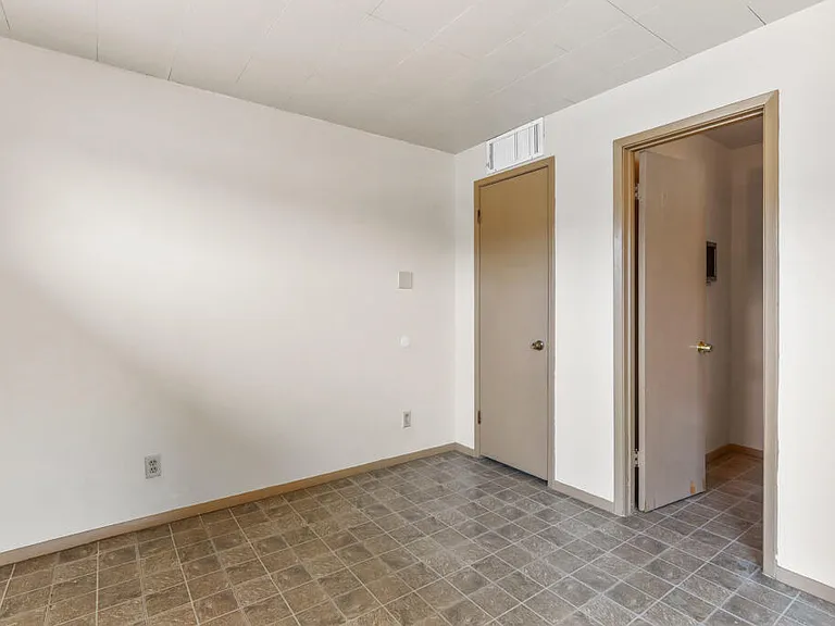 5201 Cornell Ave — Photo 24
