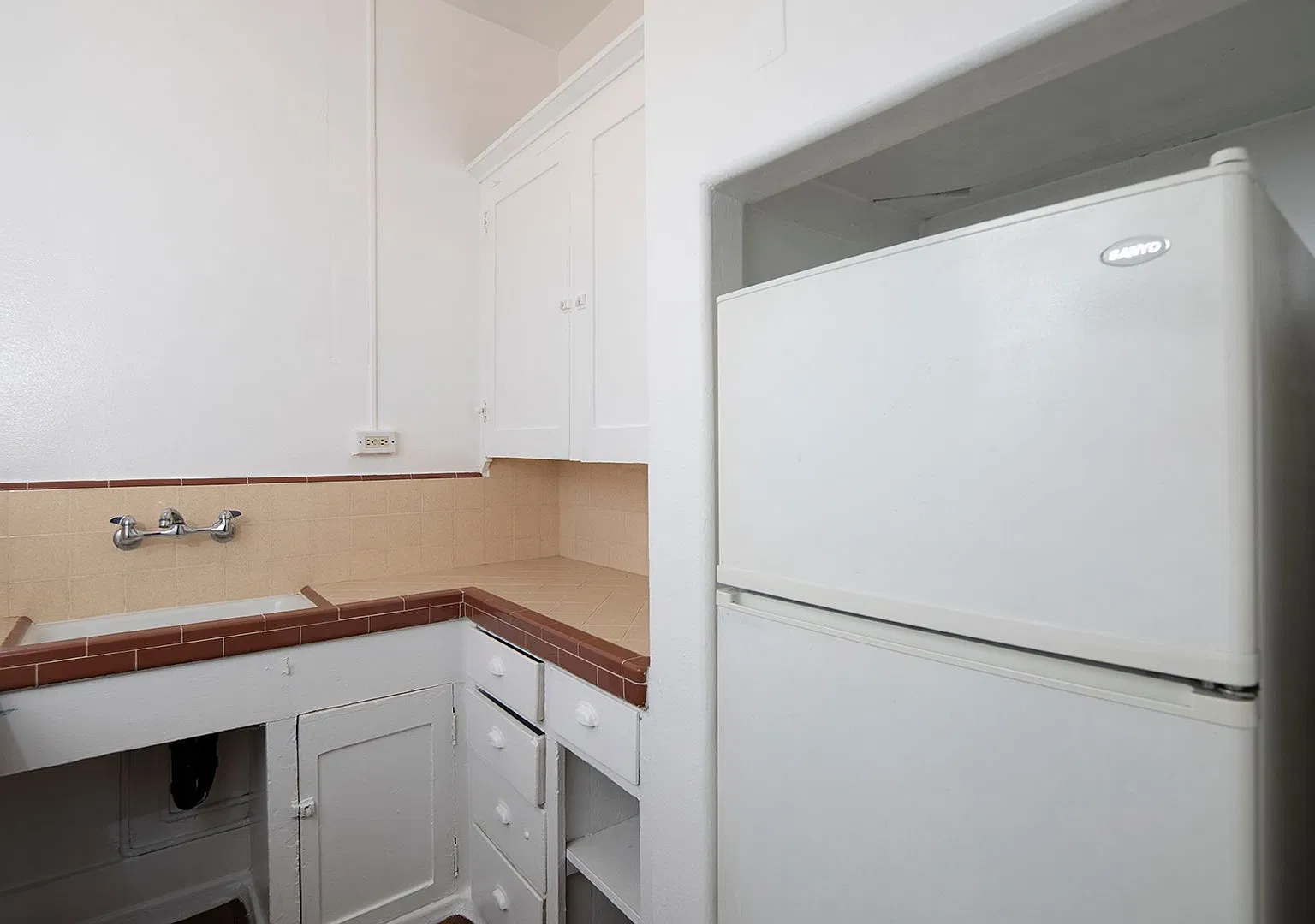 Windsor Apartments — Photo 4