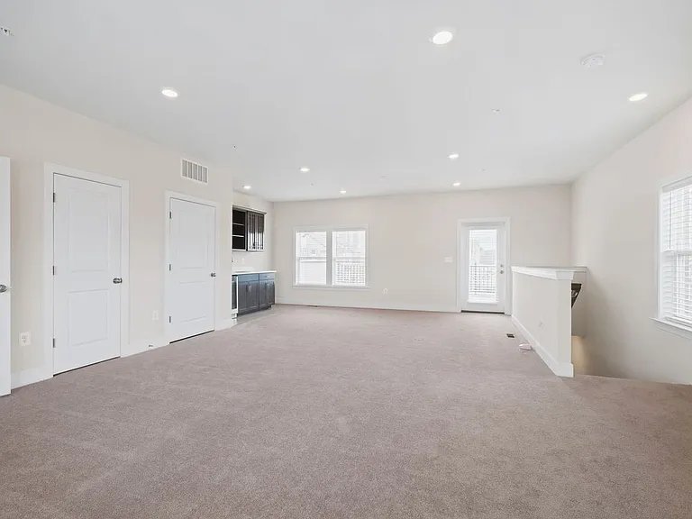 143 Rubens Dr — Photo 23