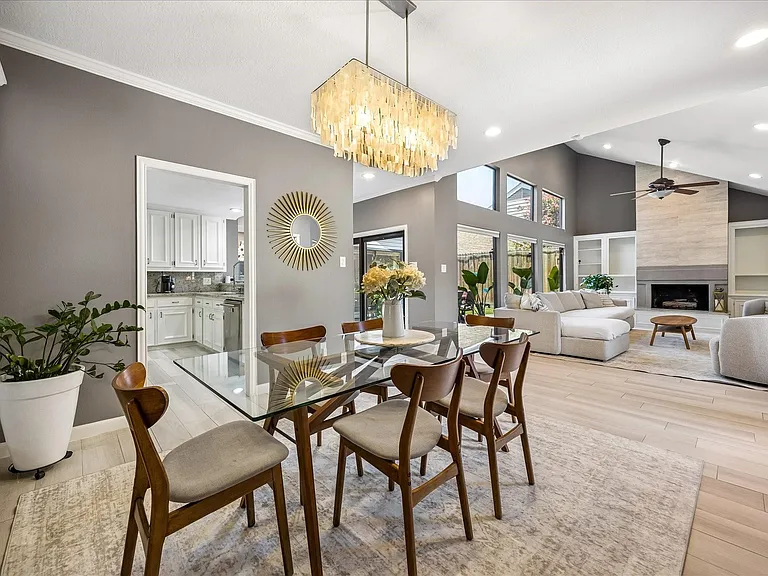 11646 Manor Park Dr — Photo 4