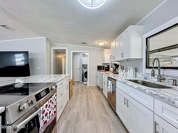 5th image of 235 Clearwater Rd
