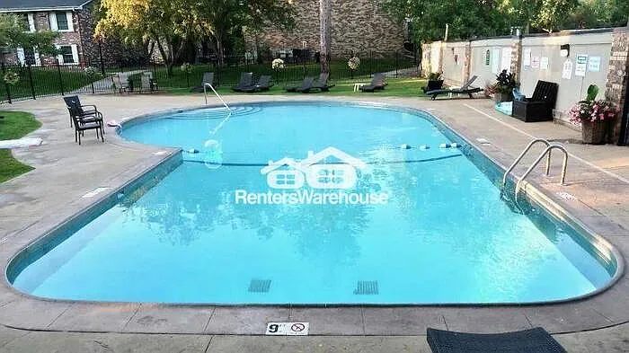4648 Cedar Lake Rd S #1 — Photo 17