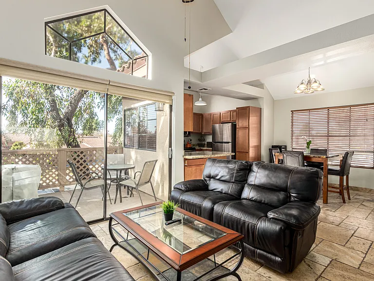1001 N Pasadena St #50 — Photo 32