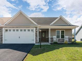 105 Lake View Cir, Waynesboro, VA 22980