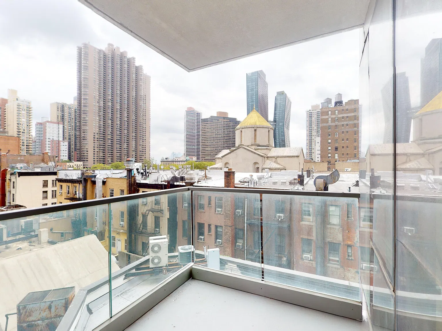 237 East 34th Street — Photo 4