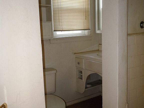 5th image of 1305 N Redington St
