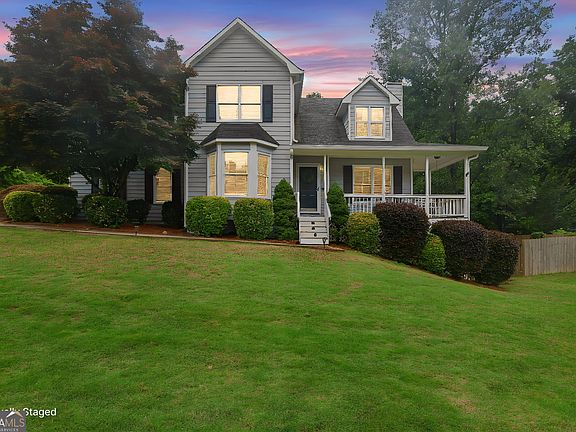 2nd image of 40 Springfield Dr