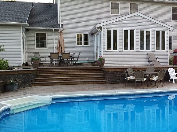 3rd image of 1160 Lynne Ave
