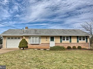 7 Carriage Rd, New Cumberland, PA 17070