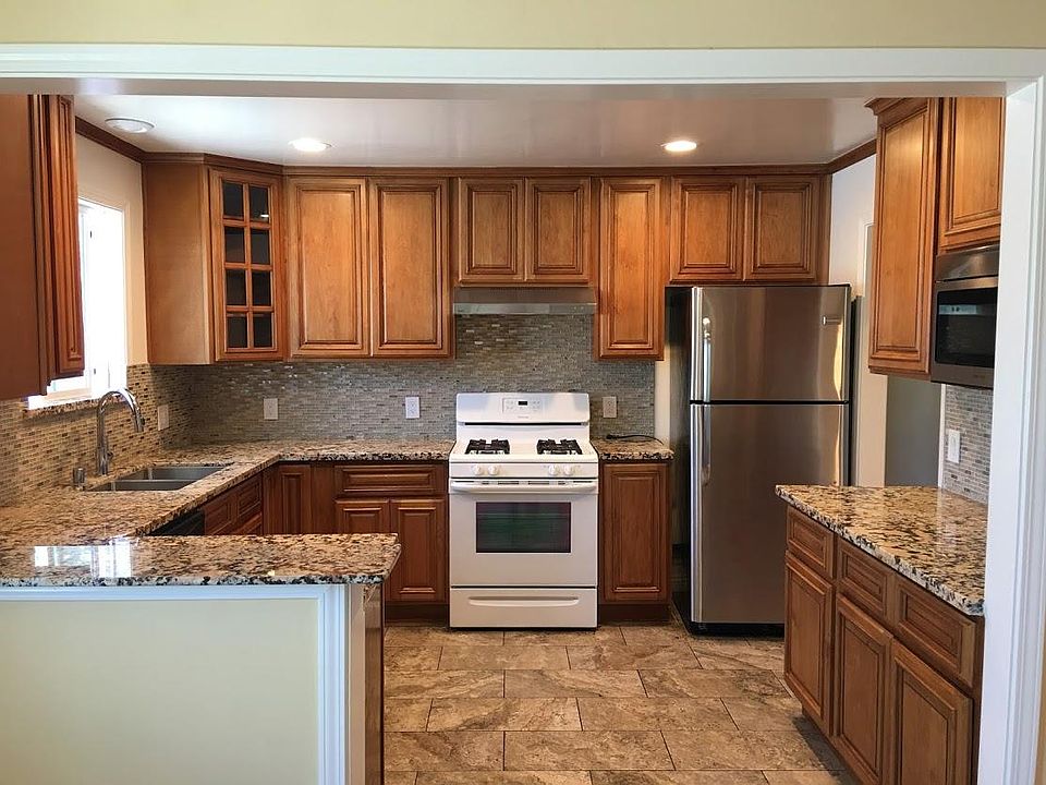 1081 Beech St, East Palo Alto, CA 94303 Zillow