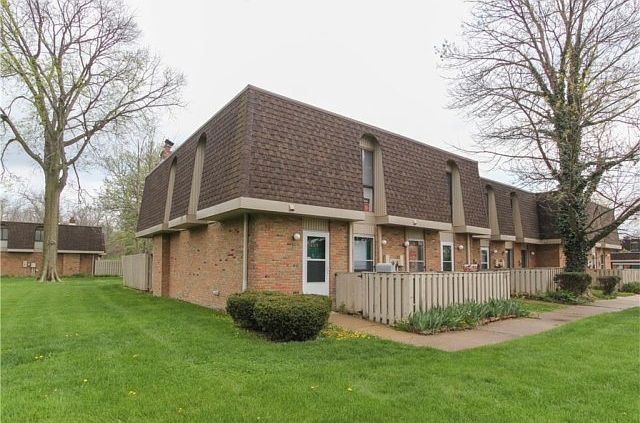 1st image of 7487 Countrybrook Dr