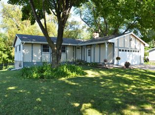 1620 Olive Ln N, Plymouth, MN 55447
