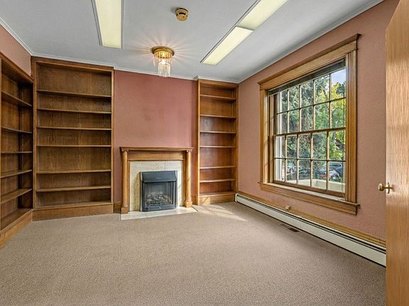 4th image of 851 N Clarkson St #D
