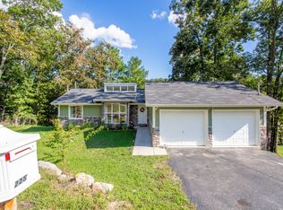 225 Shadow Hill Ln, Bristol, VA 24201