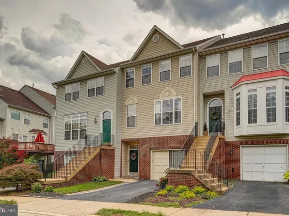 14679 Seasons Dr, Centreville, VA 20120
