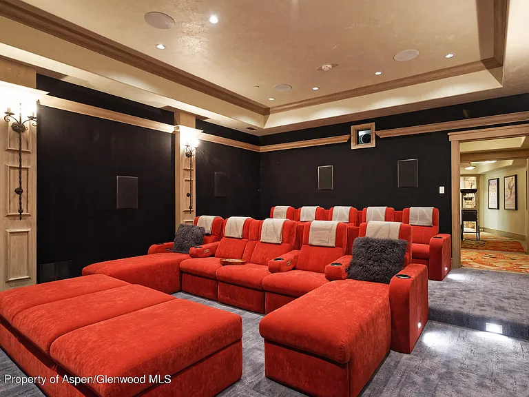465 Thunderbowl Ln — Photo 36
