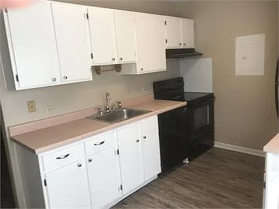 6 Old South Ct #H — Photo 8
