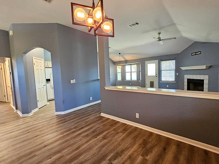1505 Muledeer Run — Photo 7