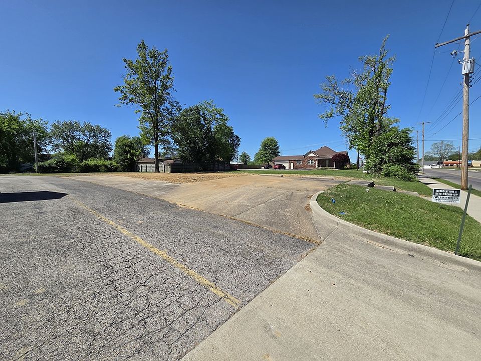 2nd image of 2007 W Main St