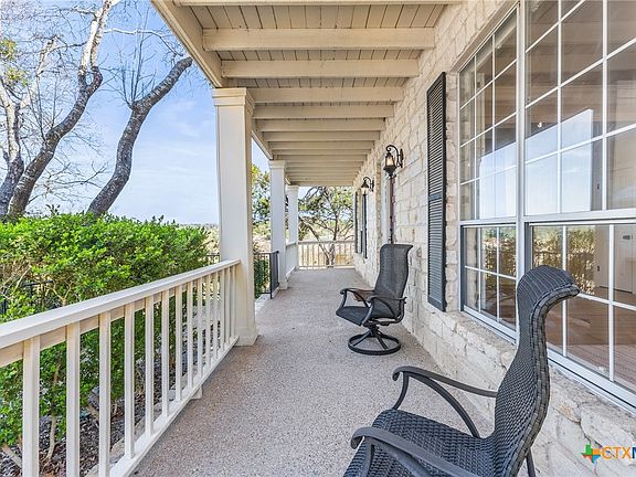 3rd image of 5901 Round Table Cv