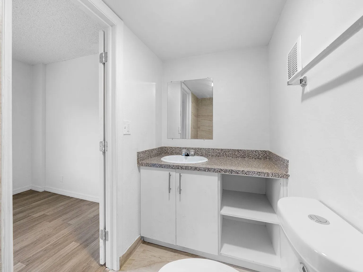 2601 NW 56th Ave — Photo 3