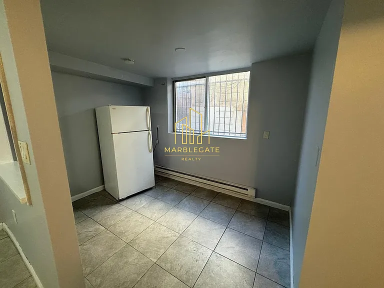 202 Brookdale Ave #11 — Photo 4