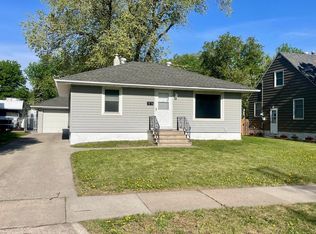 1630 7th St N, Fargo, ND