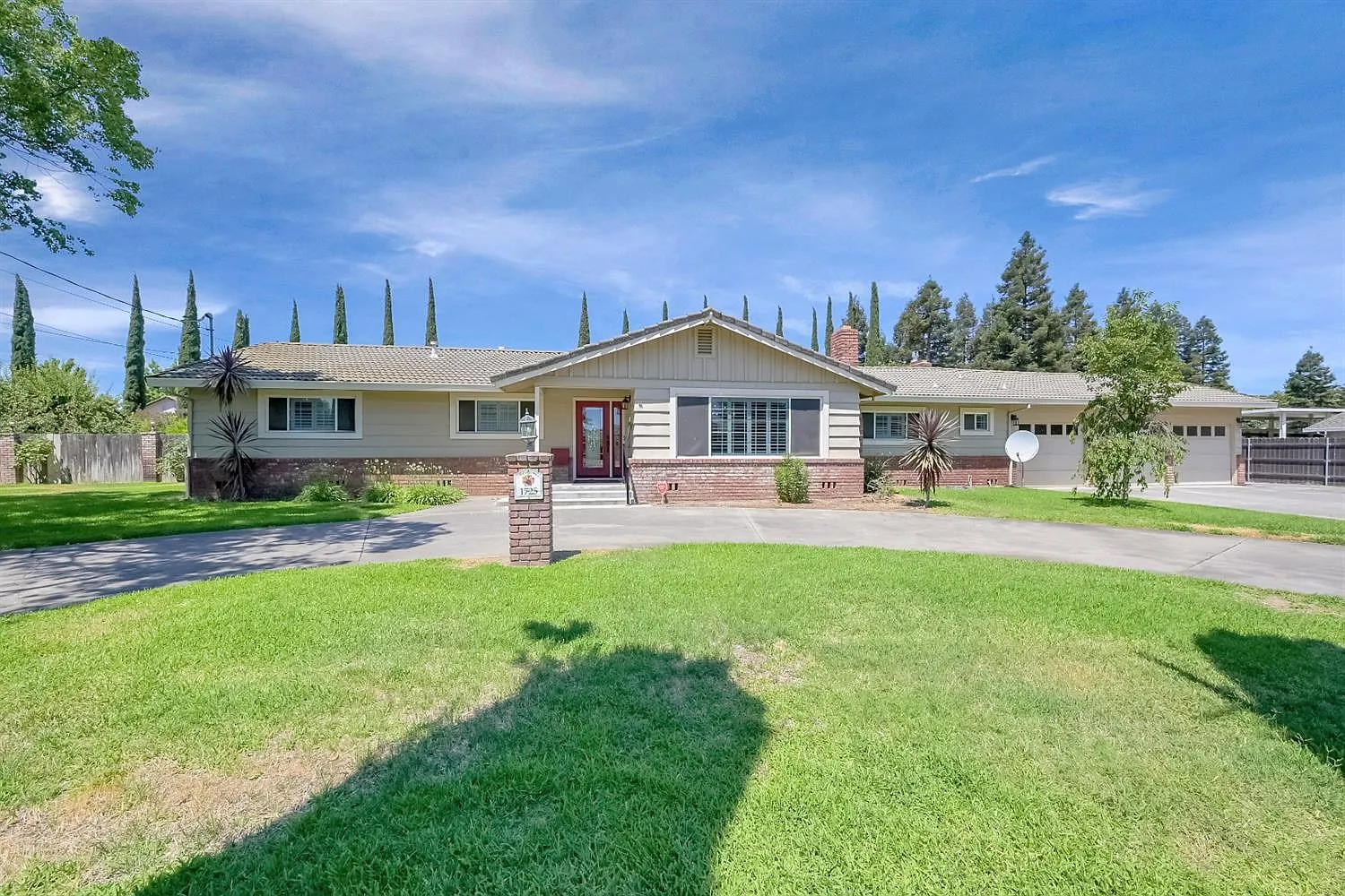 1725 Green Valley Rd photo 1