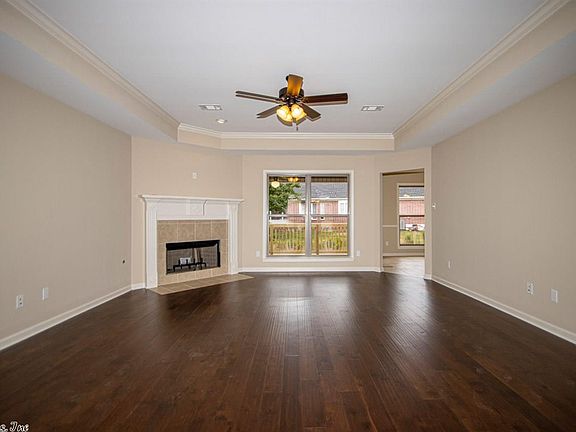 4th image of 9401 Cliffside Dr