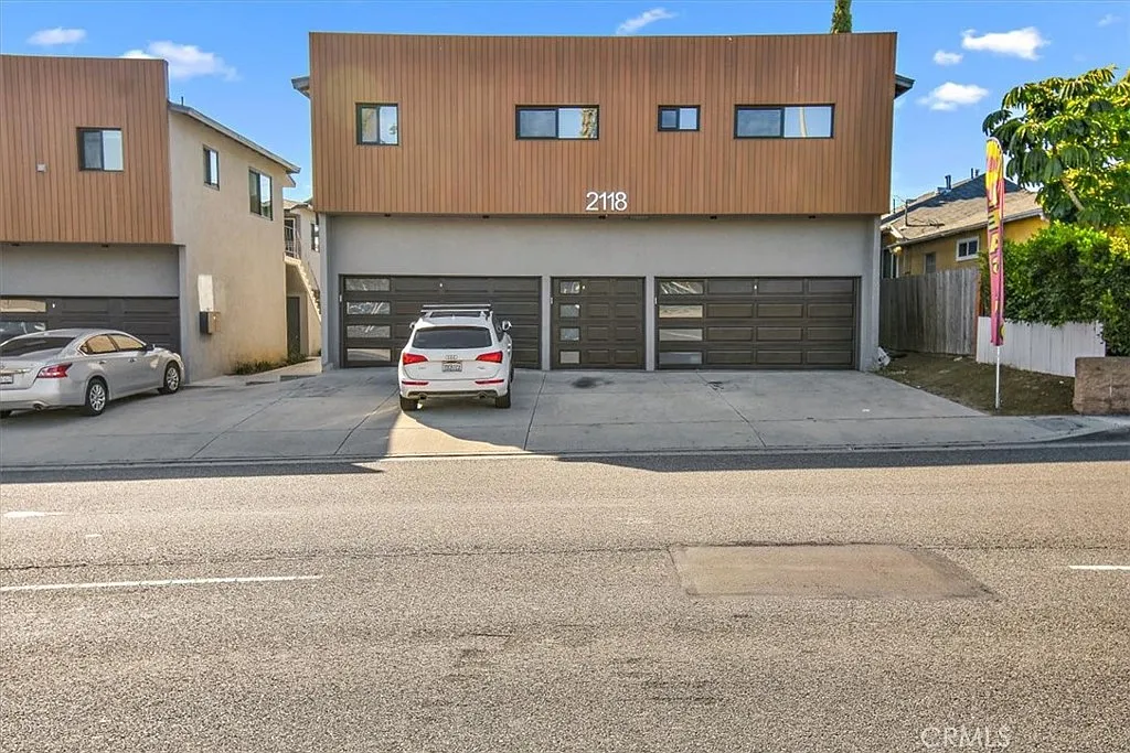 2 bed, 800 sqft, $3,500 — Photo 1