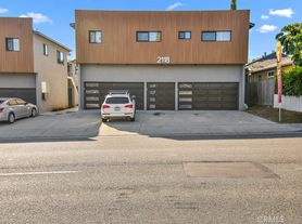 2118 Manhattan Beach Blvd, Redondo Beach, CA