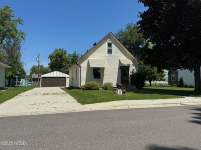 217 W 7th Ave, Milbank, SD, 57252