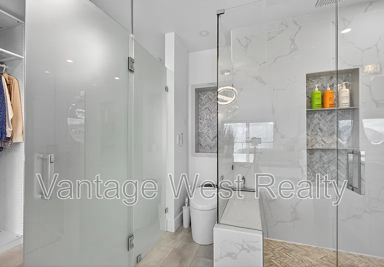 3859 Carrall Rd #1 — Photo 9