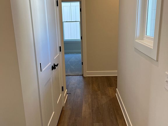 4th image of 15800 Scher Dr