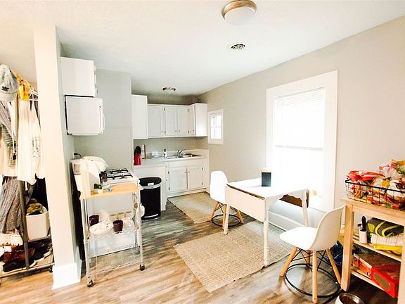 4th image of 2435 Shelby St APT 1