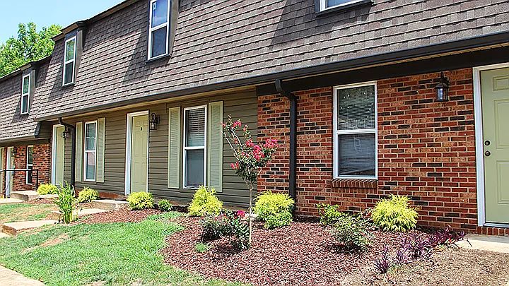 1st image of 1905F Eastway Dr #1905
