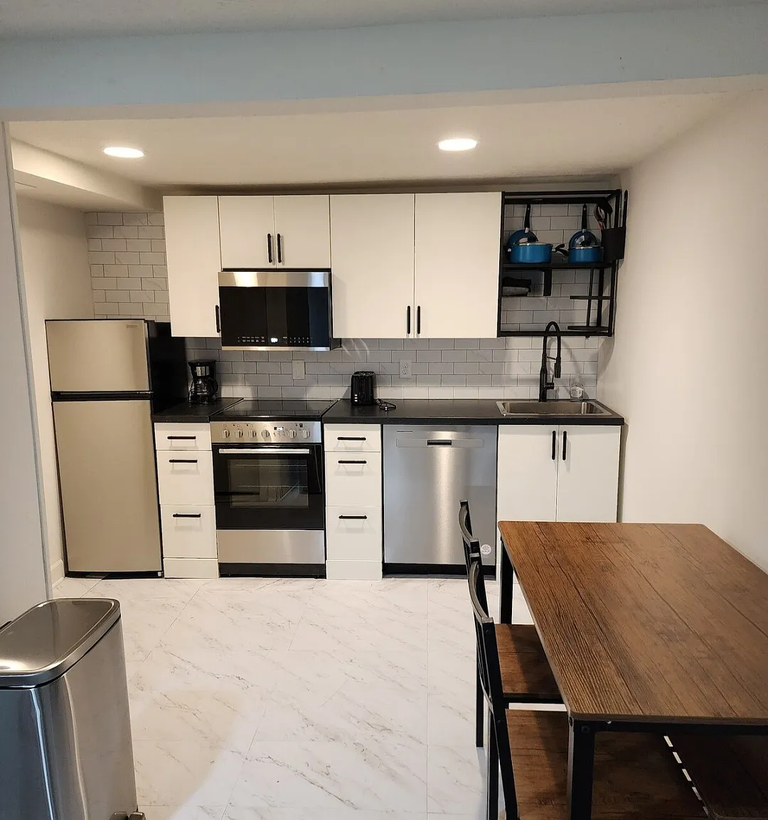 6954 Fairfax Ave — Photo 1