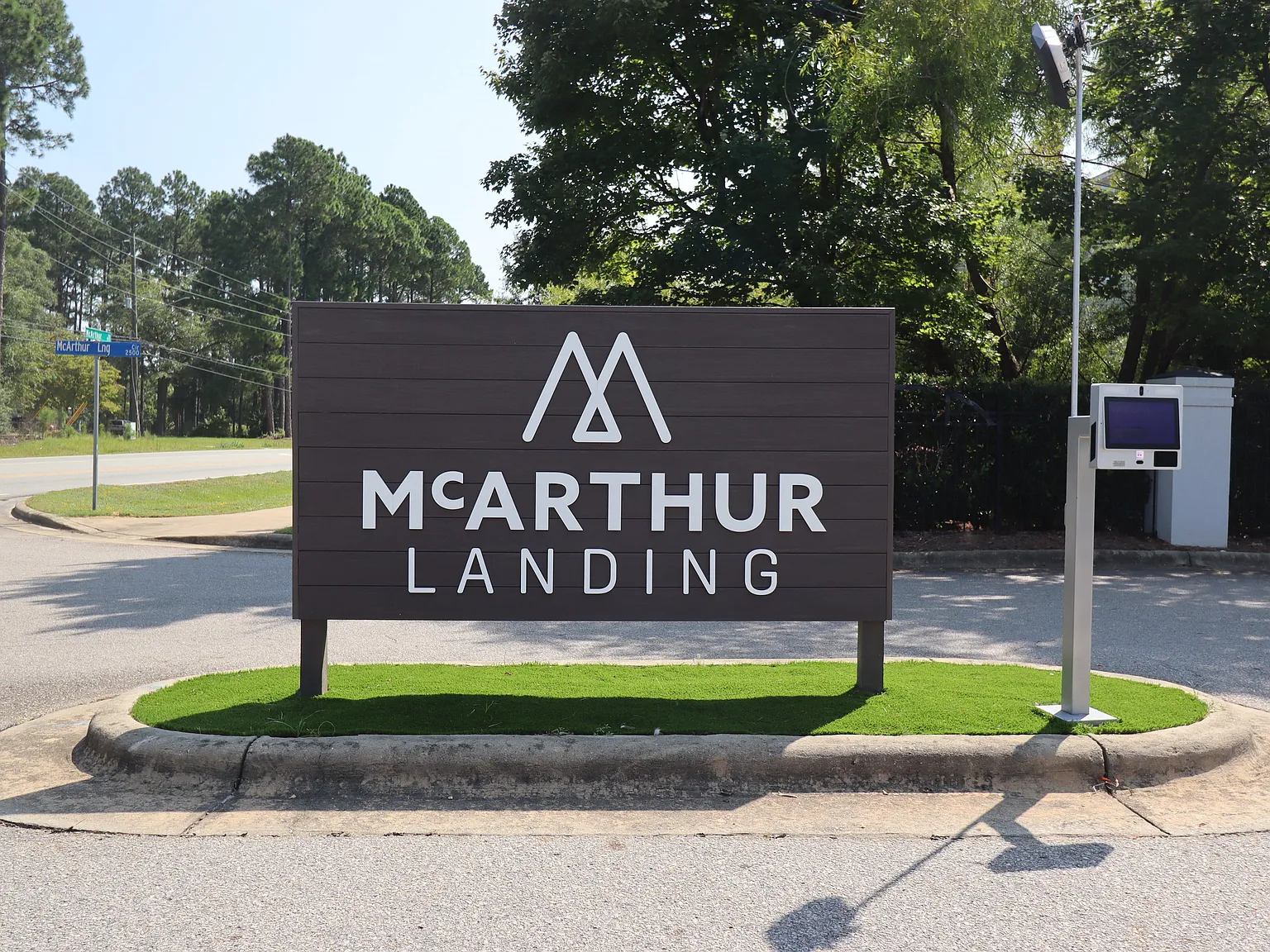 McArthur Landing — Photo 3