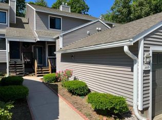 2505 Mill Pond Dr, South Windsor, CT 06074