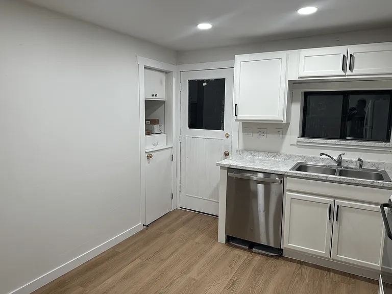 9533 Ashworth Ave N — Photo 3