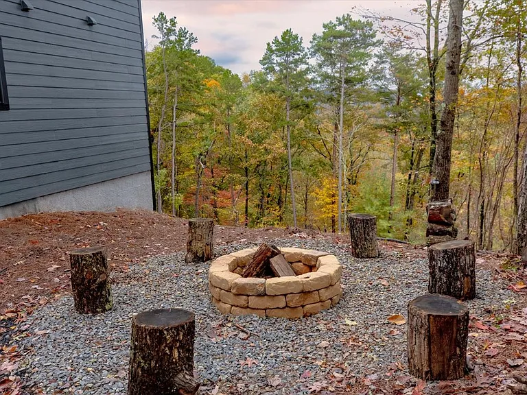 458 Palisade Dr — Photo 11