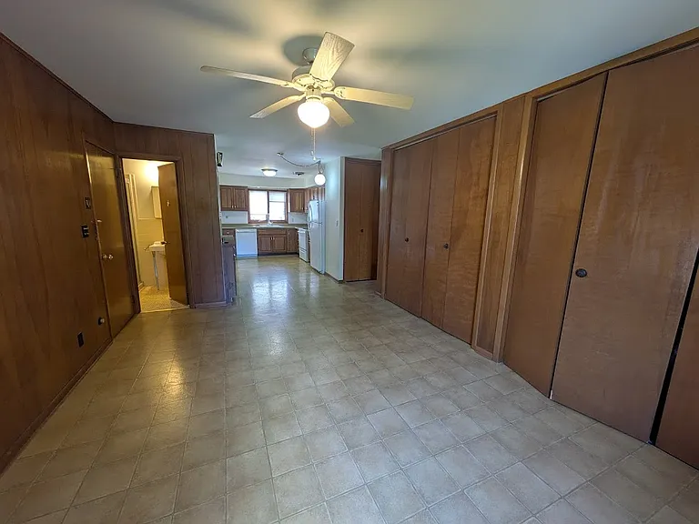 6234 N Canterbury Rd #UPSTAIRS — Photo 9